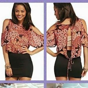 Paisley Off Cold Shoulder shirt NEW with t…
